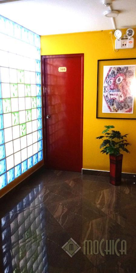 Hostal Residencial Mochica Lima Exterior photo