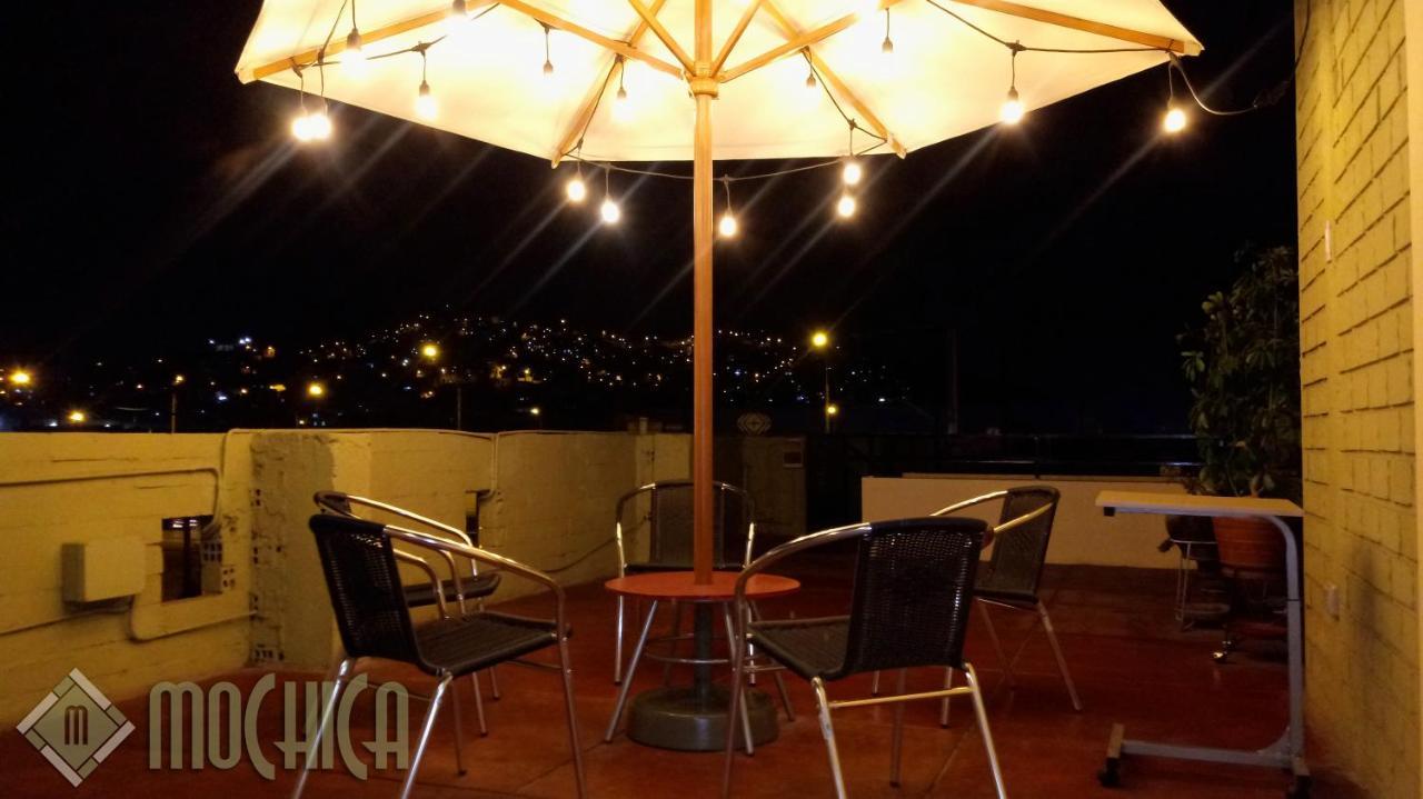 Hostal Residencial Mochica Lima Exterior photo